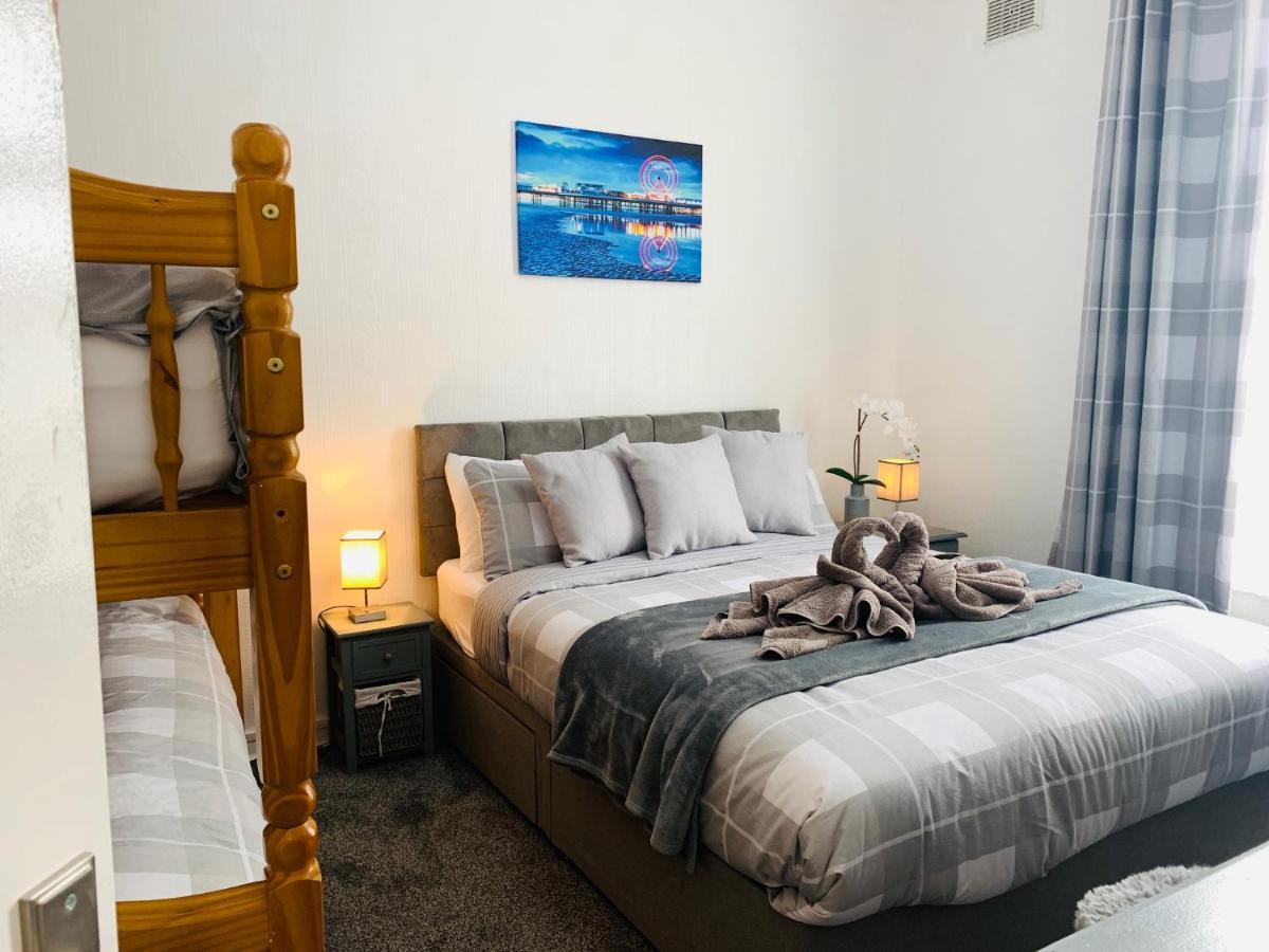 The Whitehouse Holiday Apartments 黑潭 外观 照片